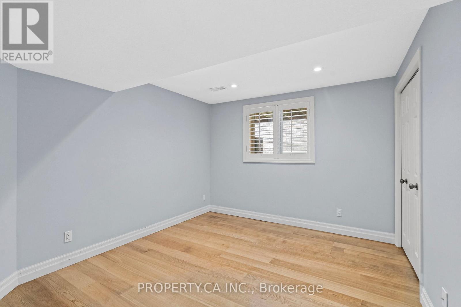 753 Klosters Drive, Waterloo, Ontario  N2V 2V5 - Photo 39 - X12209933