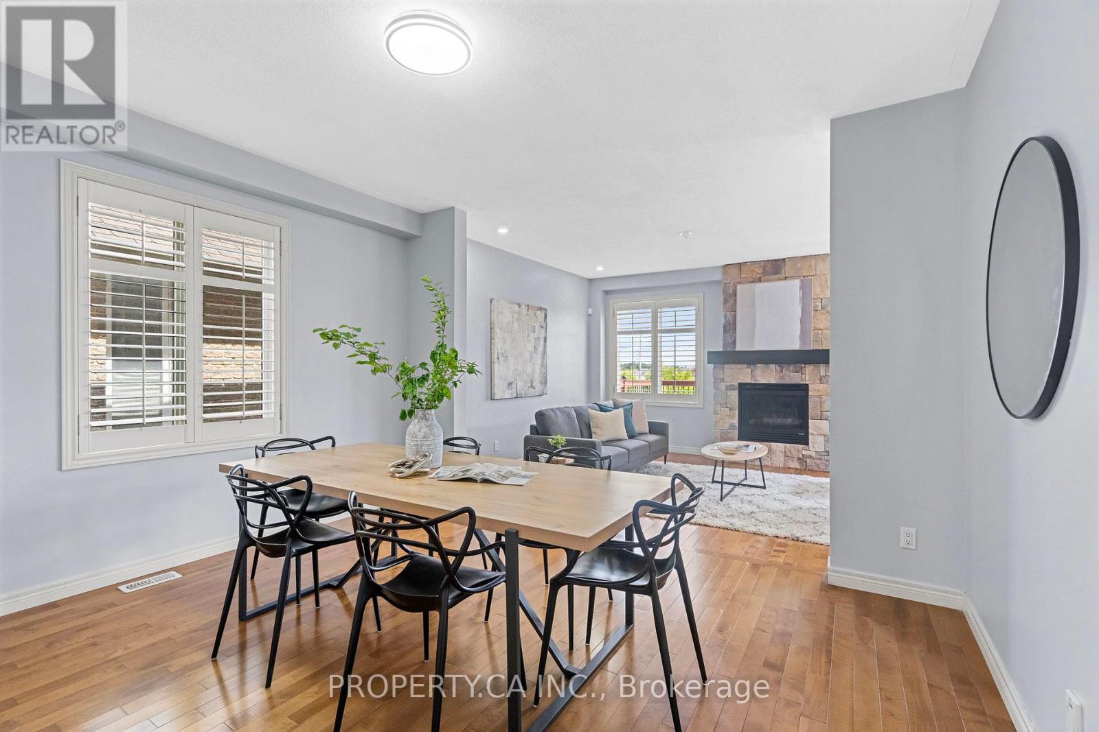 753 Klosters Drive, Waterloo, Ontario  N2V 2V5 - Photo 5 - X12209933