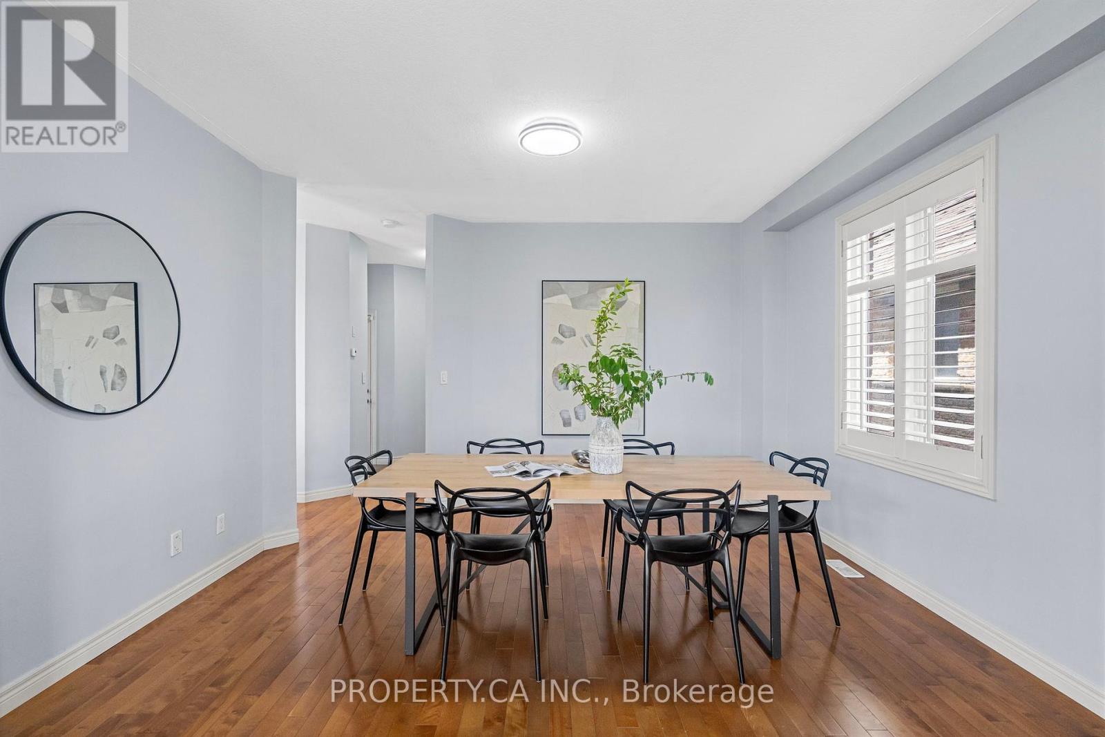 753 Klosters Drive, Waterloo, Ontario  N2V 2V5 - Photo 6 - X12209933