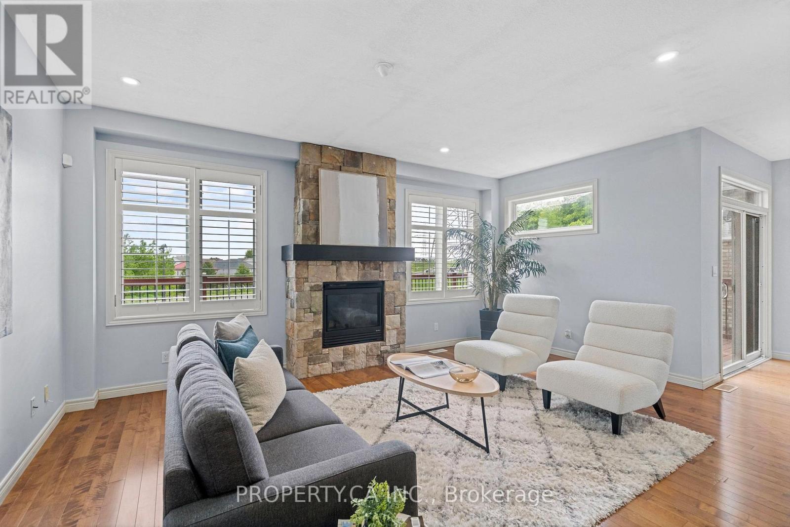 753 Klosters Drive, Waterloo, Ontario  N2V 2V5 - Photo 8 - X12209933