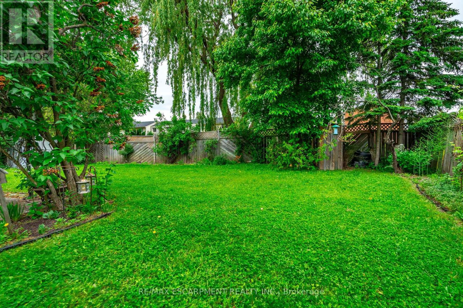 43 Trenholme Crescent, Hamilton (Trenholme), Ontario  L8W 2L4 - Photo 42 - X12209979