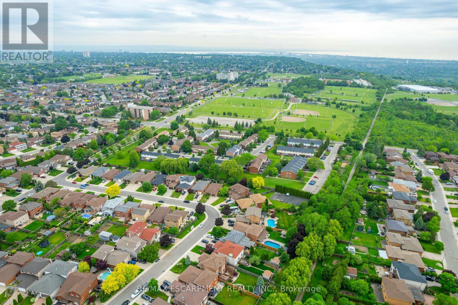 43 Trenholme Crescent, Hamilton (Trenholme), Ontario  L8W 2L4 - Photo 8 - X12209979