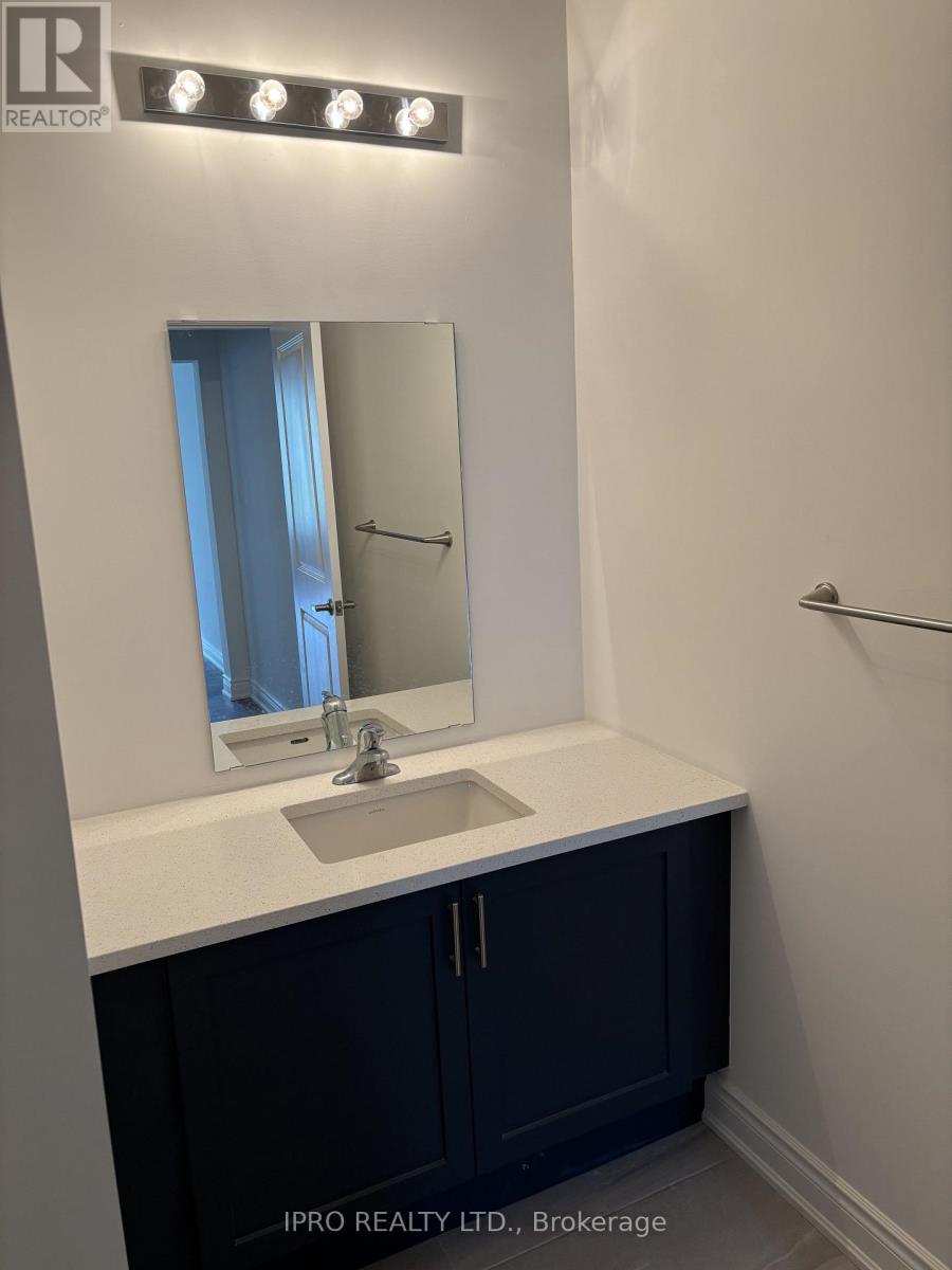 Main & 2nd Flr - 20 62nd Street S, Wasaga Beach, Ontario  L9Z 1V5 - Photo 12 - S12209787