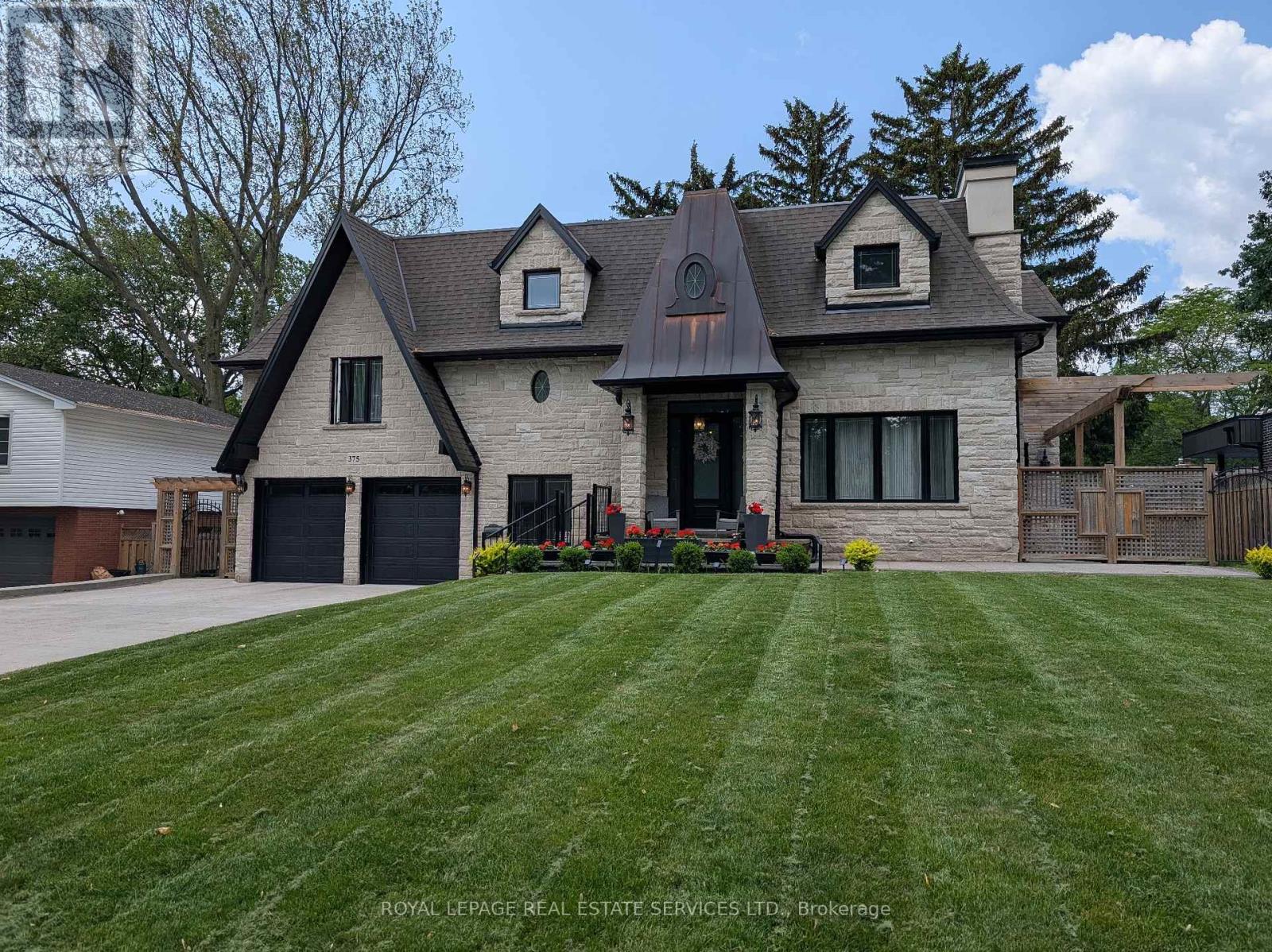 Property at 375 ARDEN CRESCENT image 3