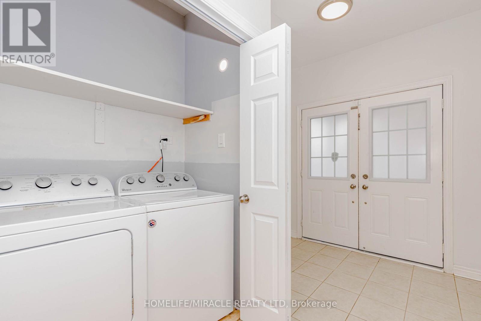 1015 Job Crescent, Milton (Ha Harrison), Ontario  L9T 7V1 - Photo 27 - W12209556