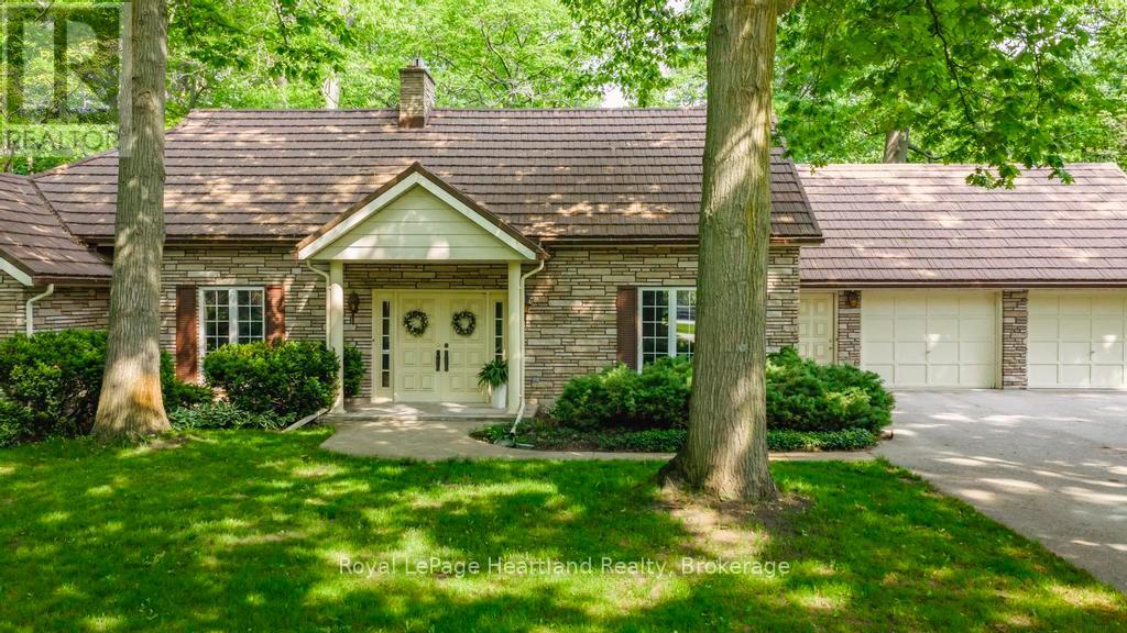 81366 Champlain Boulevard, Ashfield-Colborne-Wawanosh (Colborne), Ontario  N7A 3Y2 - Photo 47 - X12137413