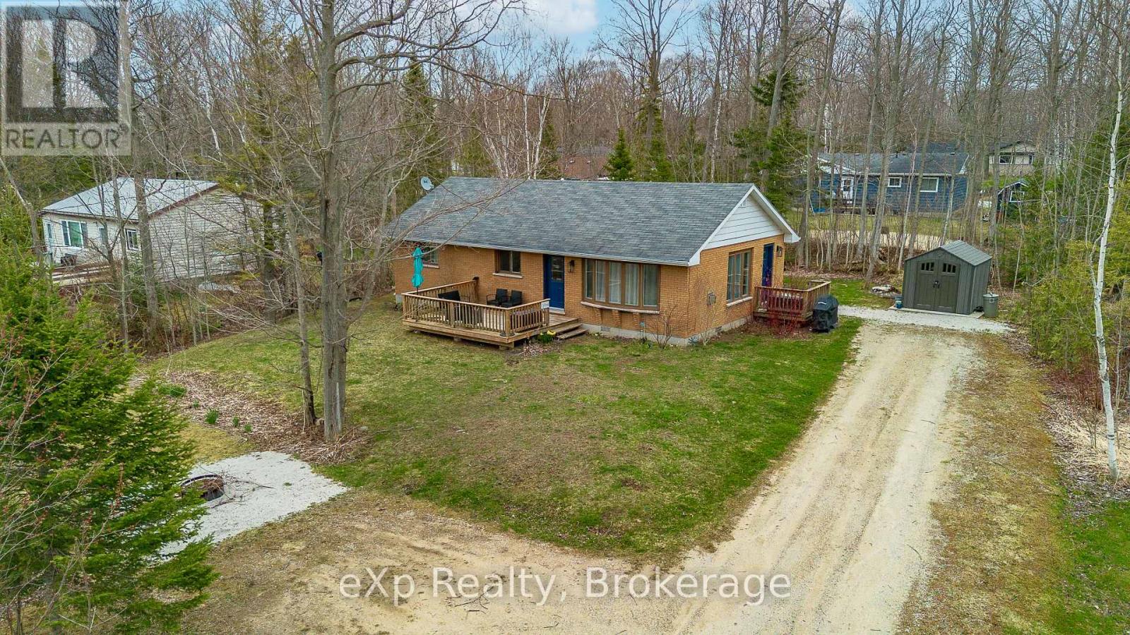 15 Mapleport Crescent, South Bruce Peninsula, Ontario  N0H 2T0 - Photo 18 - X12206706