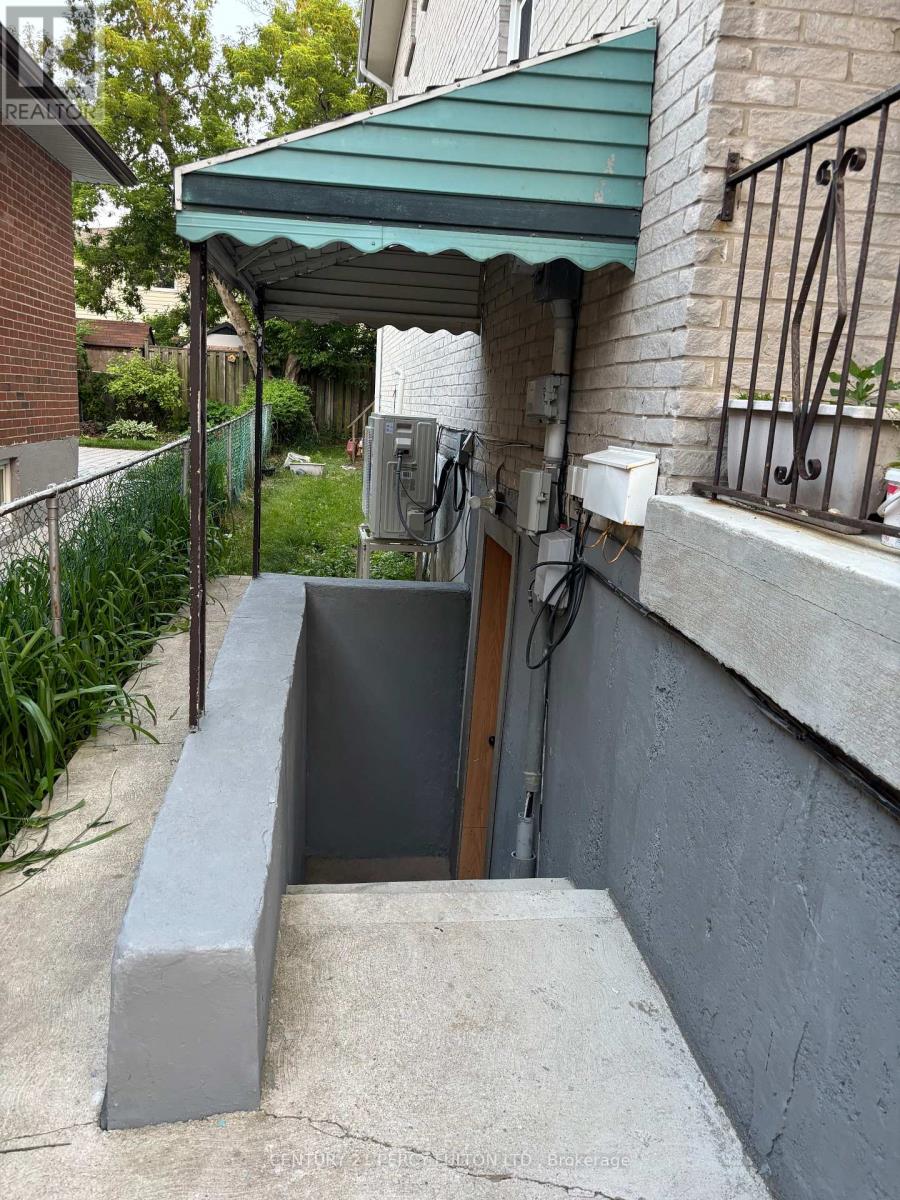 Bsmt - 362 Apache Trail, Toronto, Ontario  M2H 2W5 - Photo 2 - C12209364