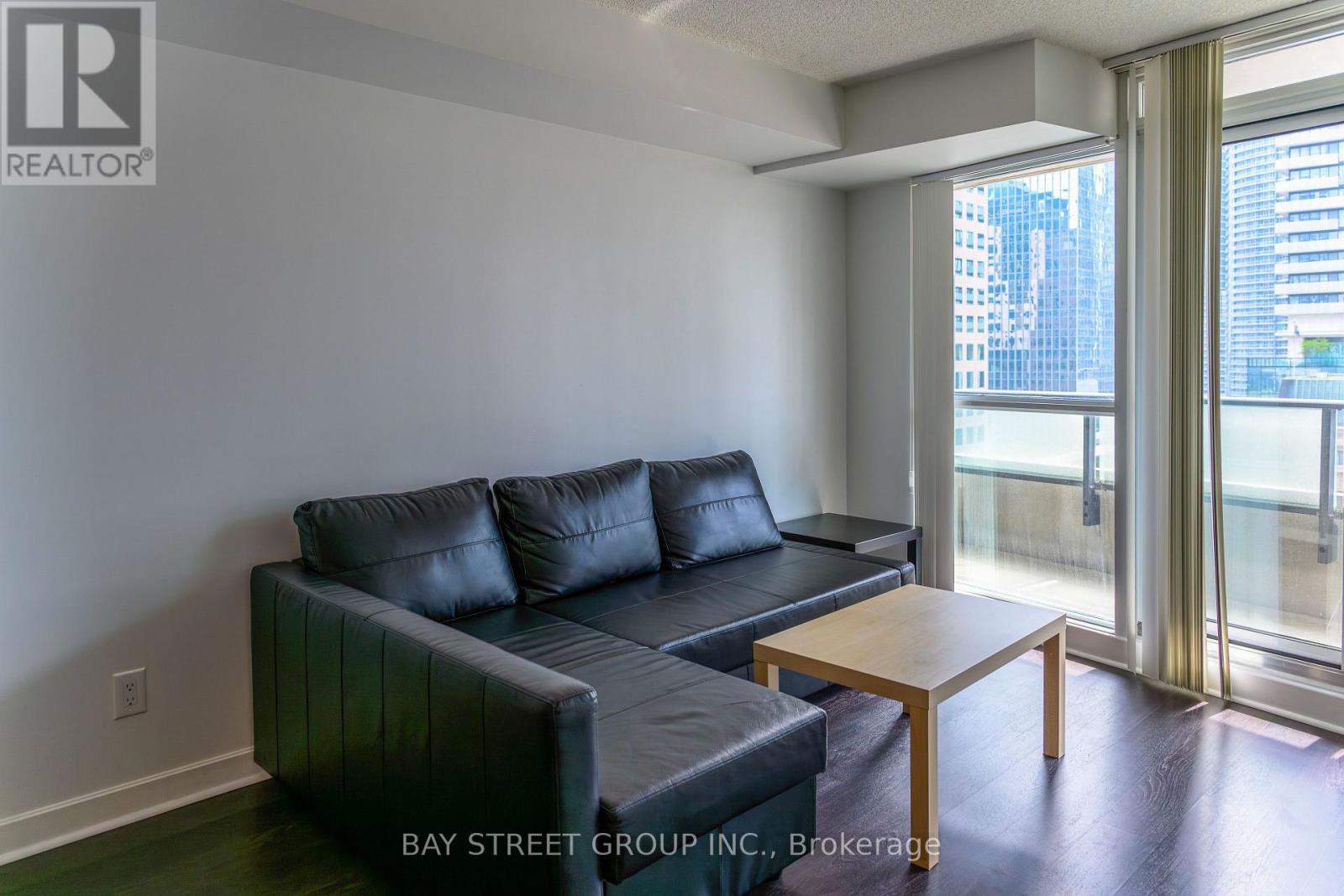 1002 - 33 Bay Street, Toronto, Ontario  M5J 2Z3 - Photo 7 - C12184579