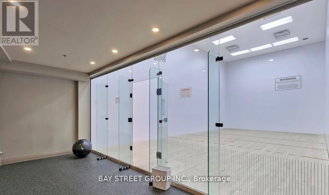 1002 - 33 Bay Street, Toronto, Ontario  M5J 2Z3 - Photo 12 - C12184579