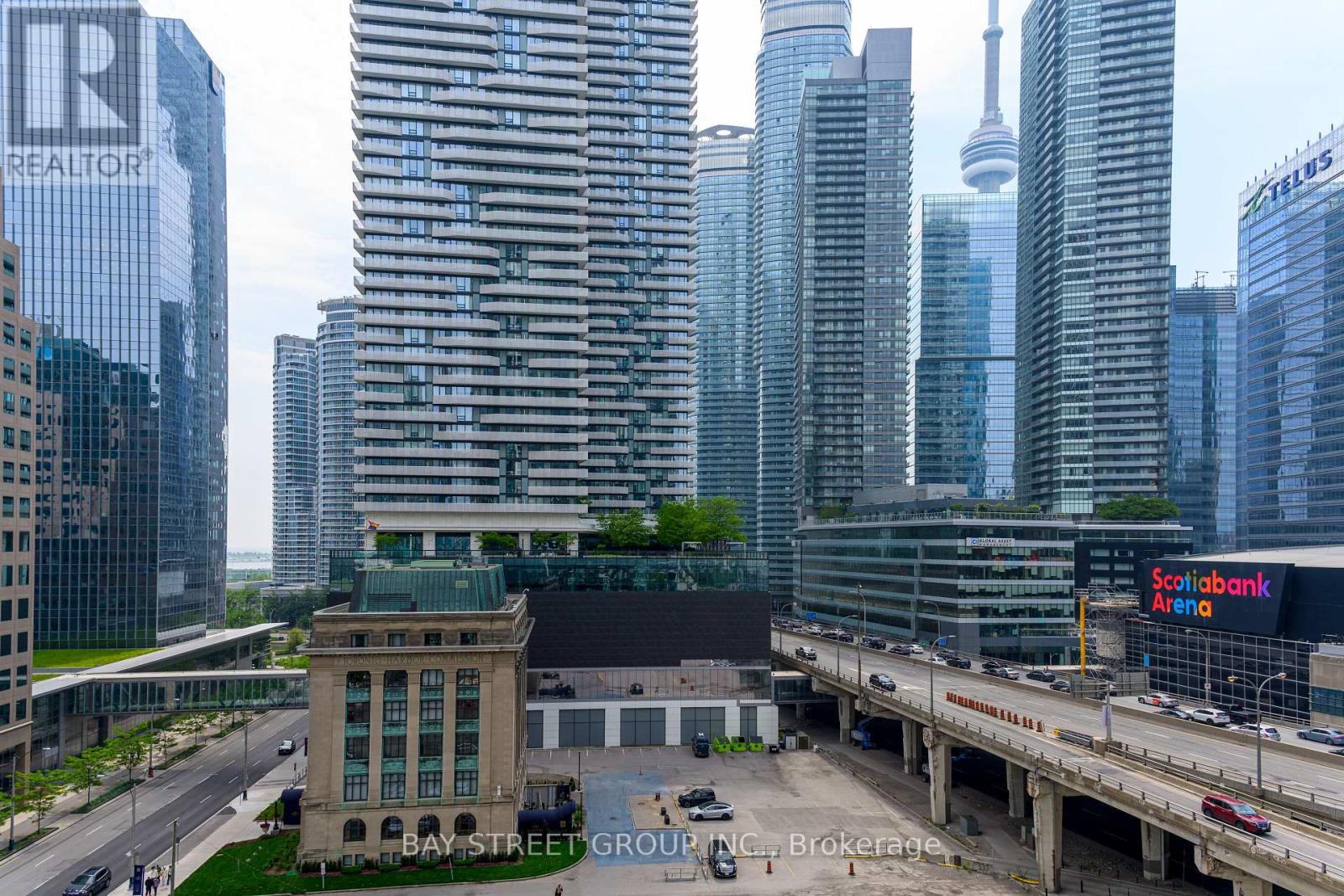 1002 - 33 Bay Street, Toronto, Ontario  M5J 2Z3 - Photo 11 - C12184579