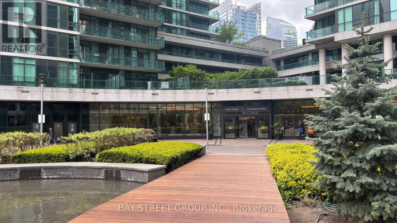 1002 - 33 Bay Street, Toronto, Ontario  M5J 2Z3 - Photo 18 - C12184579