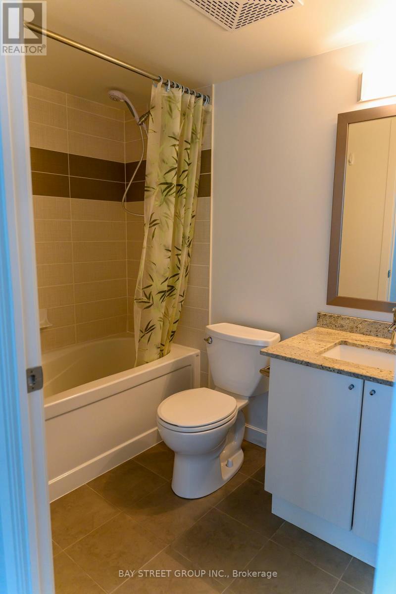 1002 - 33 Bay Street, Toronto, Ontario  M5J 2Z3 - Photo 8 - C12184579