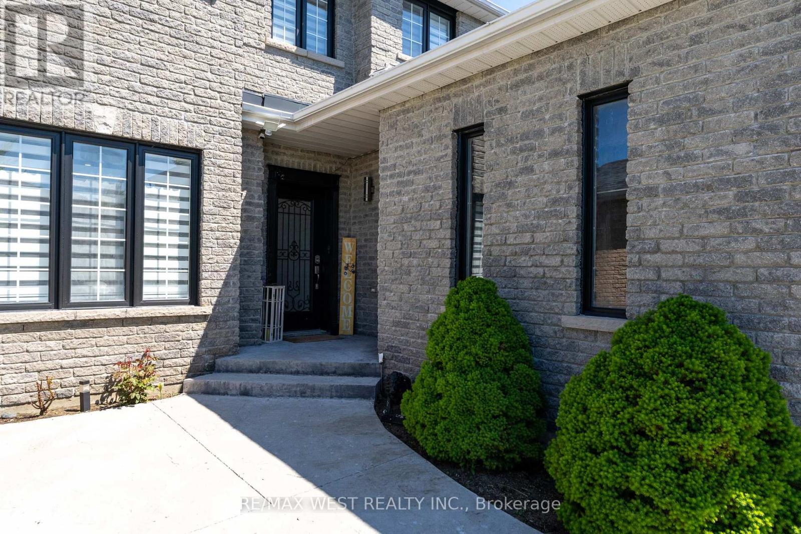 14 Jessica Drive, Barrie, Ontario  L4N 5S5 - Photo 6 - S12179118