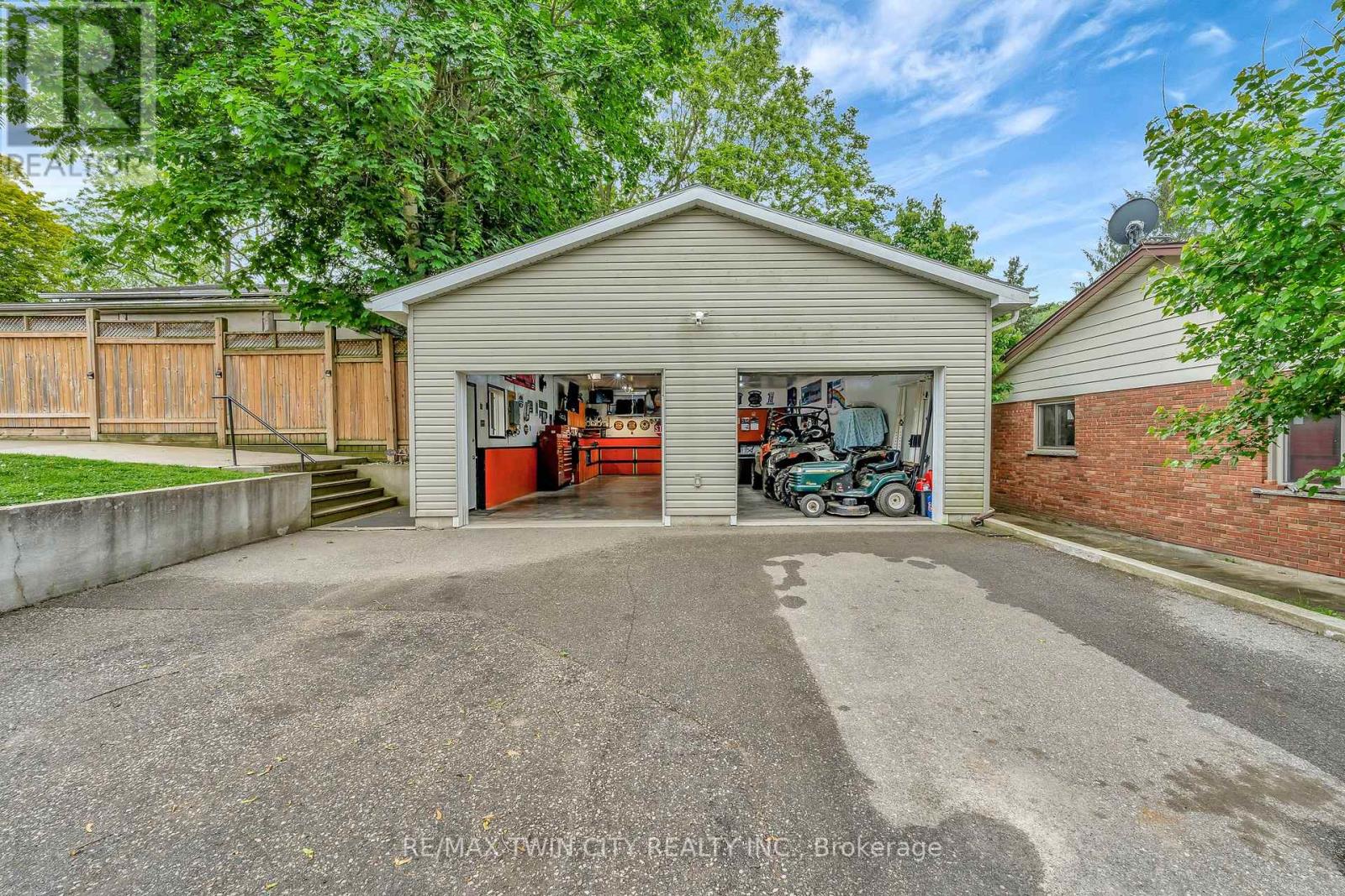 22 Victoria Street, North Dumfries, Ontario  N0B 1L0 - Photo 20 - X12023146