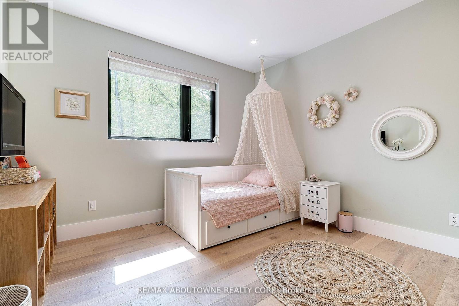 295 Allen Road, Grimsby, Ontario  L3M 4E7 - Photo 23 - X12069658