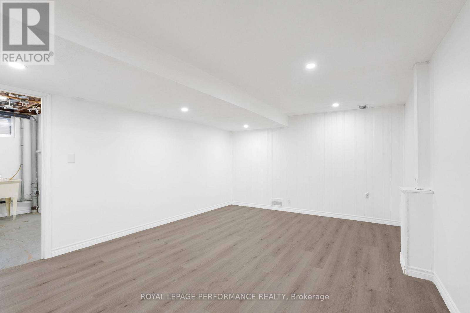 1407 Duford Drive, Ottawa, Ontario  K1E 1E4 - Photo 26 - X12210183