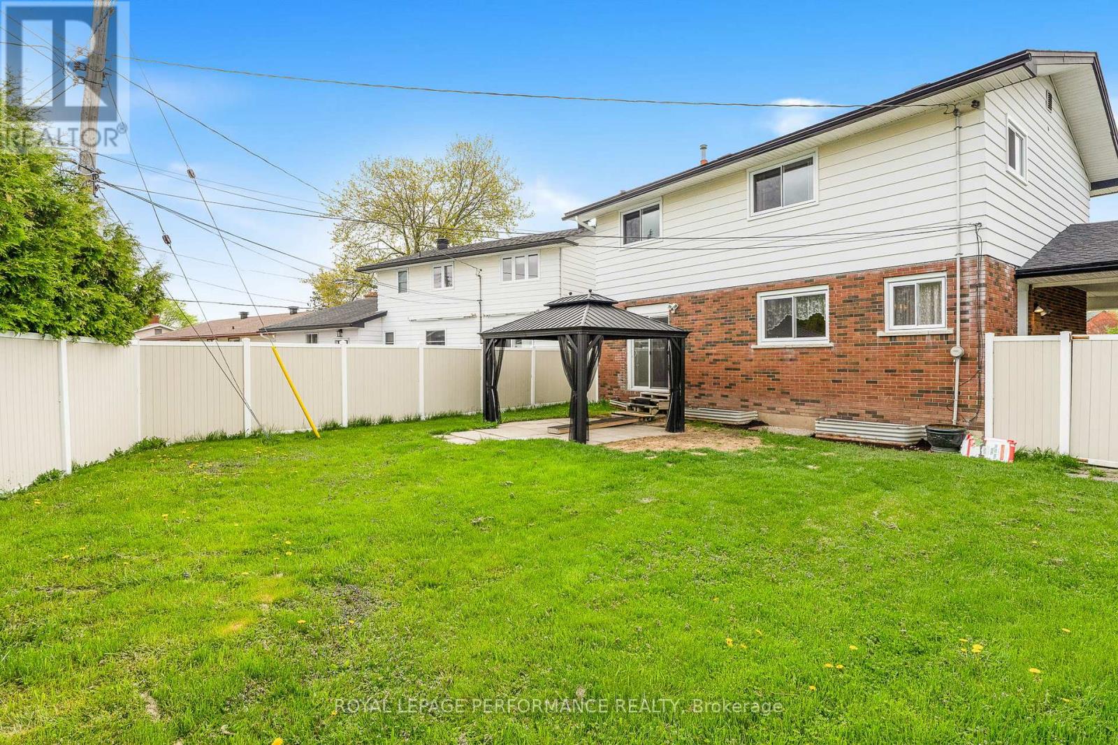 1407 Duford Drive, Ottawa, Ontario  K1E 1E4 - Photo 40 - X12210183