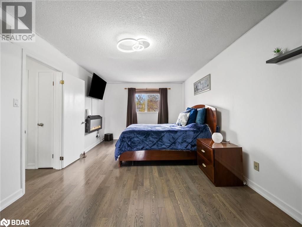 51 Shakespeare Crescent, Barrie, Ontario  L4N 6C1 - Photo 21 - 40739234