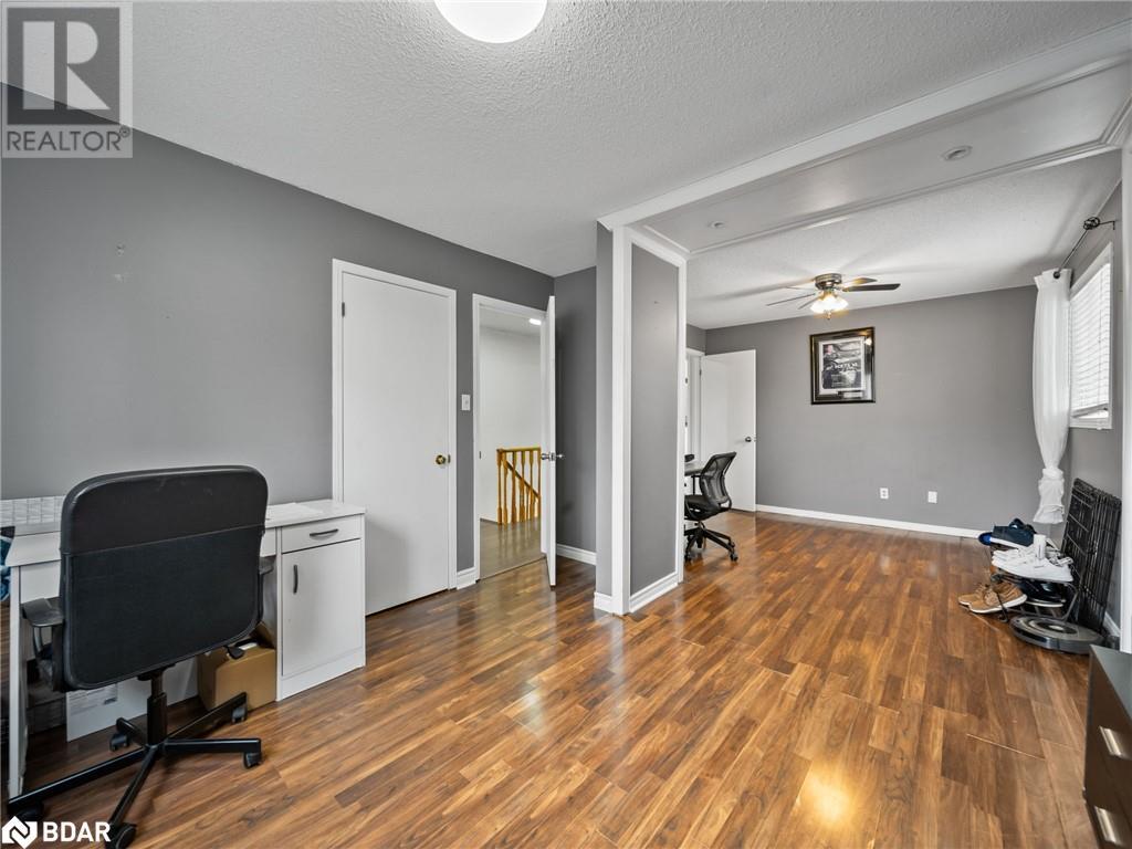 51 Shakespeare Crescent, Barrie, Ontario  L4N 6C1 - Photo 26 - 40739234