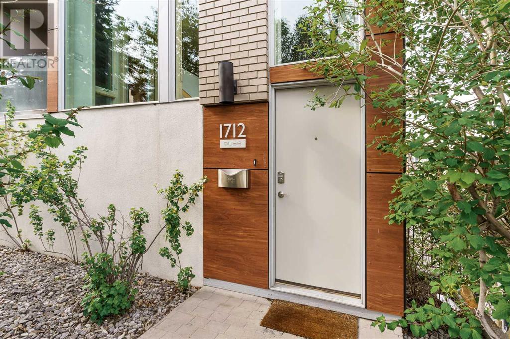 Property at 1712 19 Avenue SW image 3