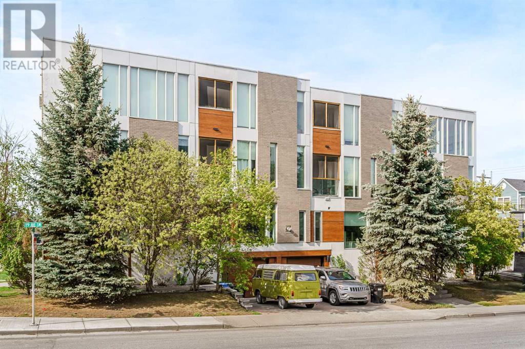 Property at 1712 19 Avenue SW image 2