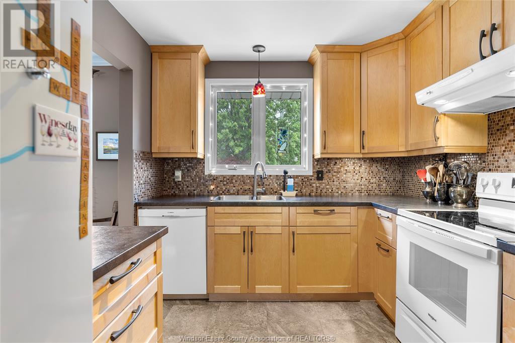 29 Balmoral Road, Chatham, Ontario  N7L 4P7 - Photo 8 - 25014657