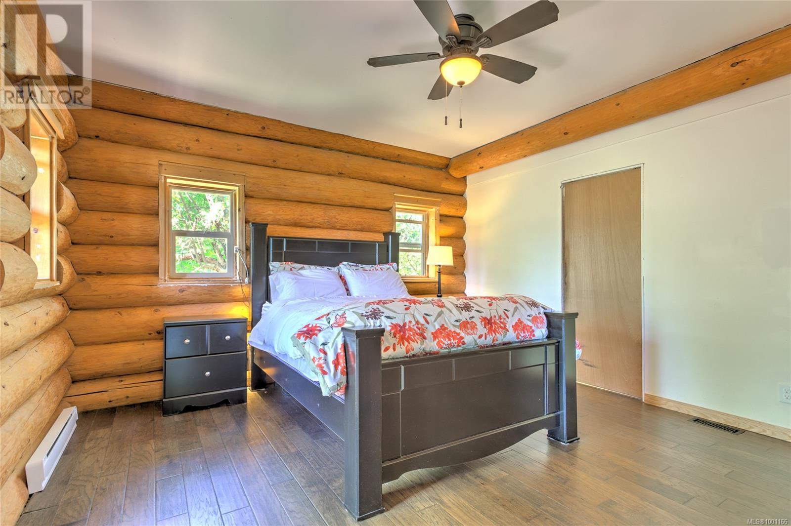 Property at 7337 Alberta Pl image 2