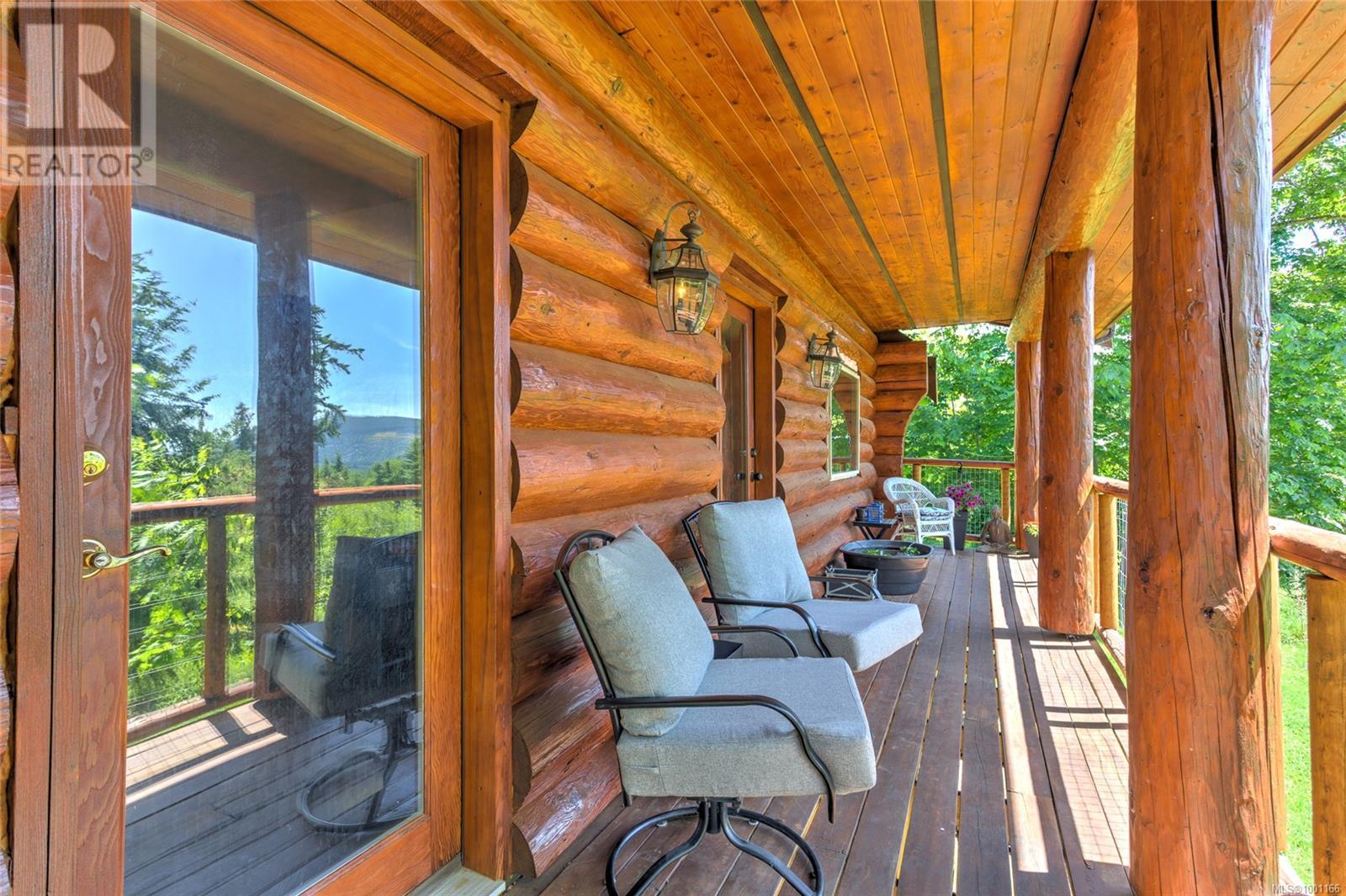Property at 7337 Alberta Pl image 4