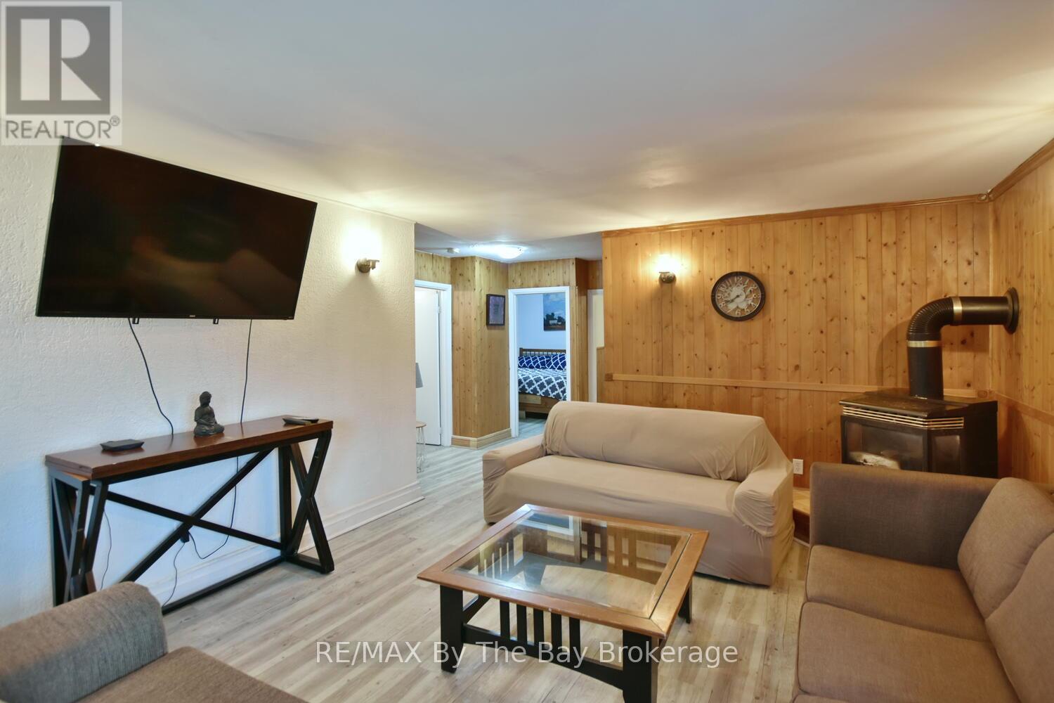 678 River Road W, Wasaga Beach, Ontario  L9Z 2P1 - Photo 12 - S12210252