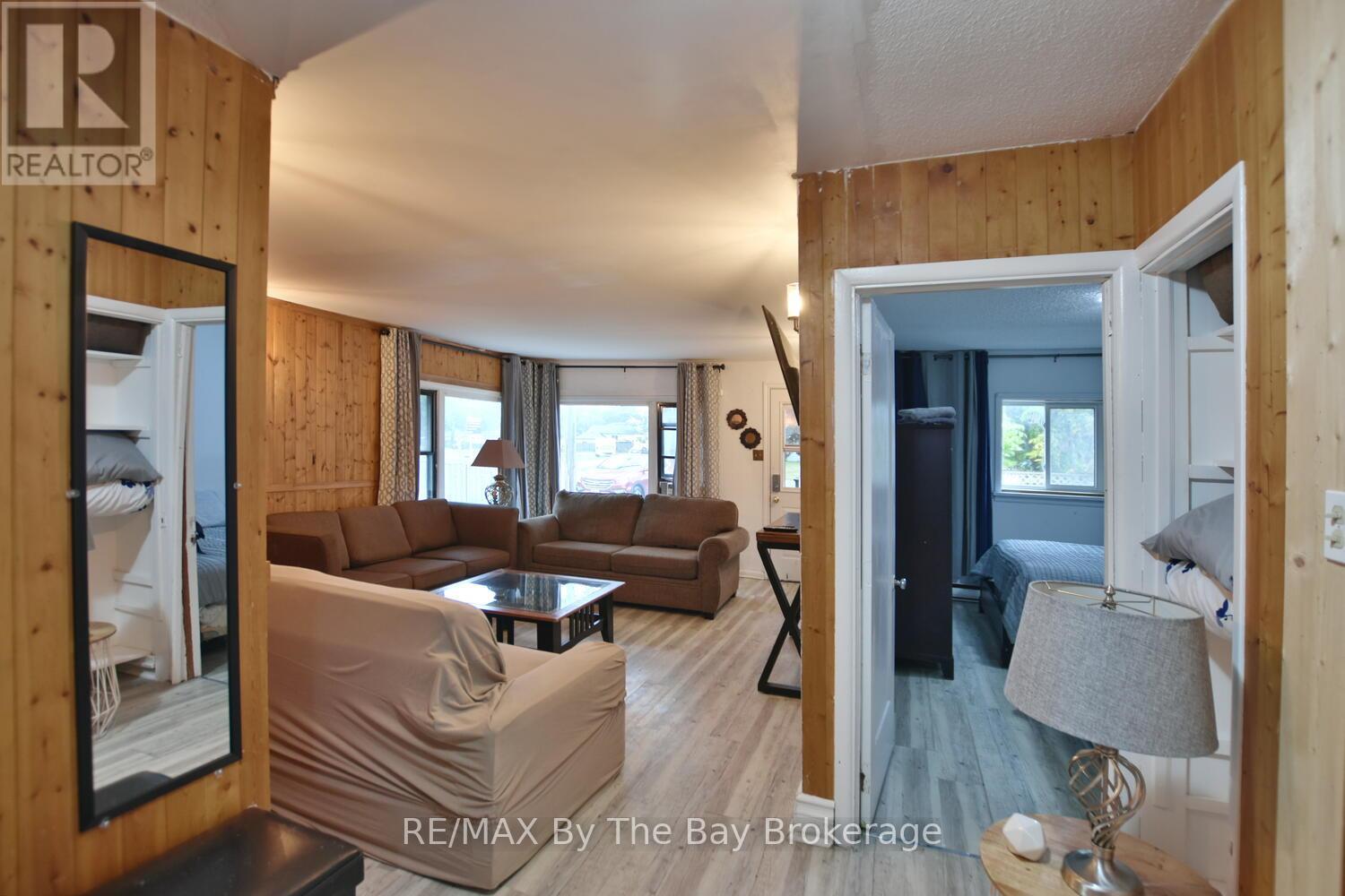 678 River Road W, Wasaga Beach, Ontario  L9Z 2P1 - Photo 13 - S12210252