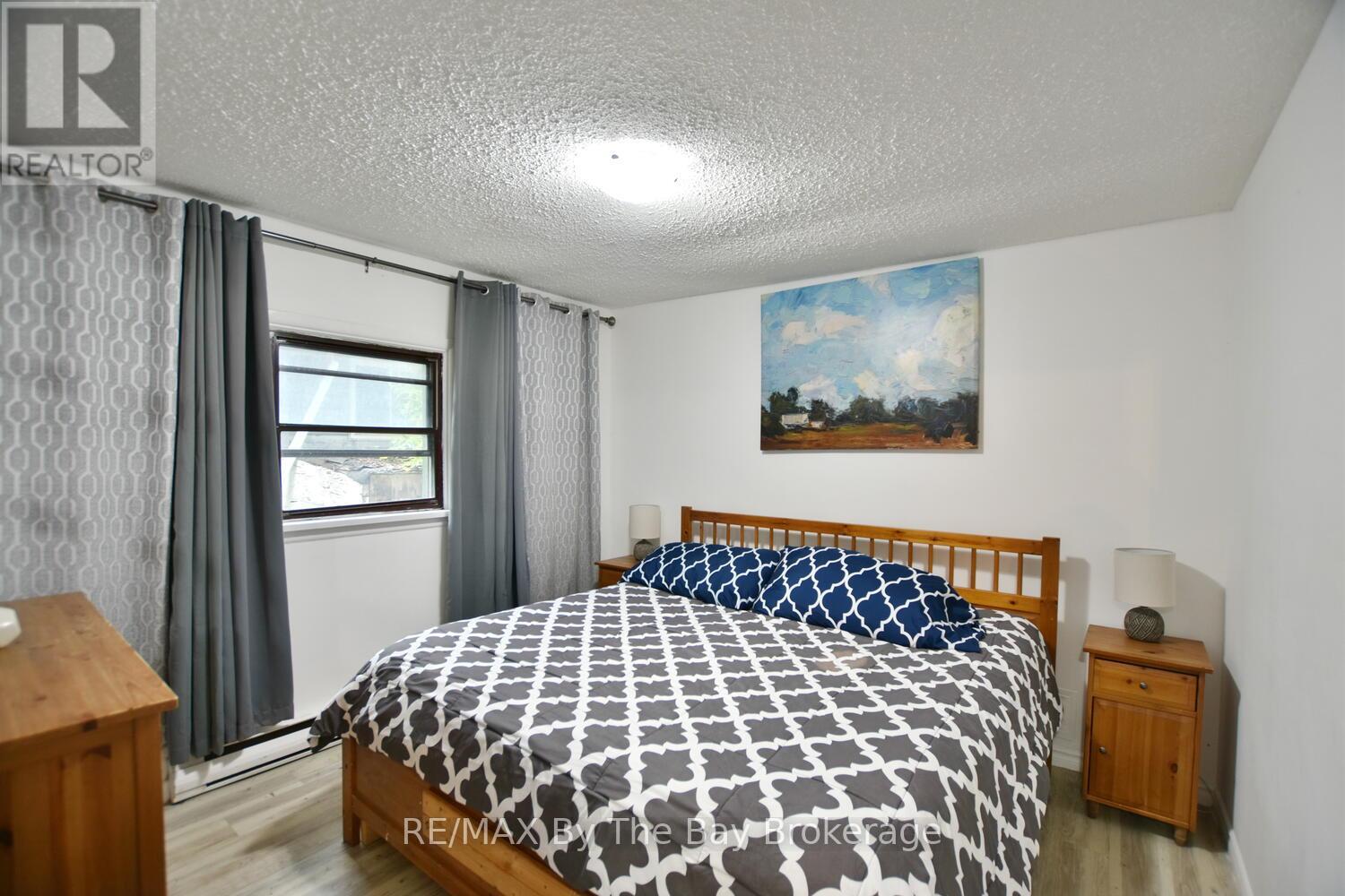 678 River Road W, Wasaga Beach, Ontario  L9Z 2P1 - Photo 14 - S12210252