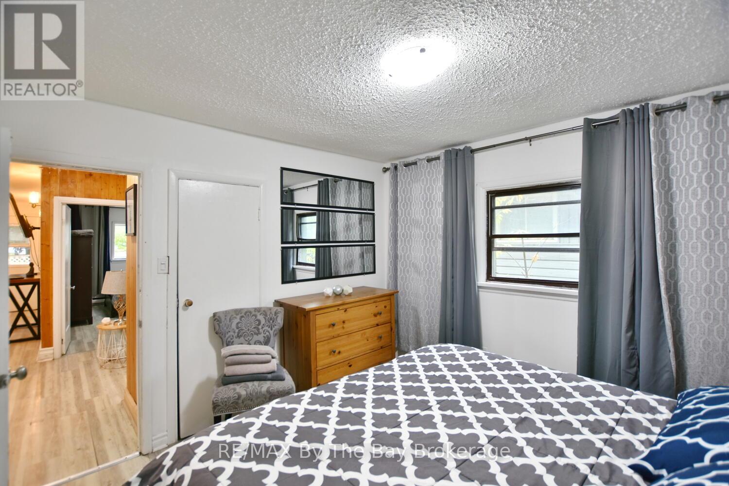 678 River Road W, Wasaga Beach, Ontario  L9Z 2P1 - Photo 15 - S12210252