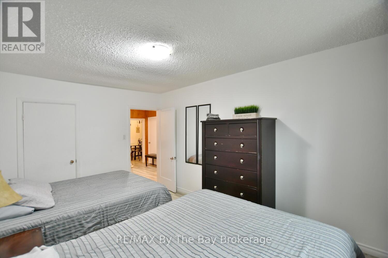 678 River Road W, Wasaga Beach, Ontario  L9Z 2P1 - Photo 18 - S12210252