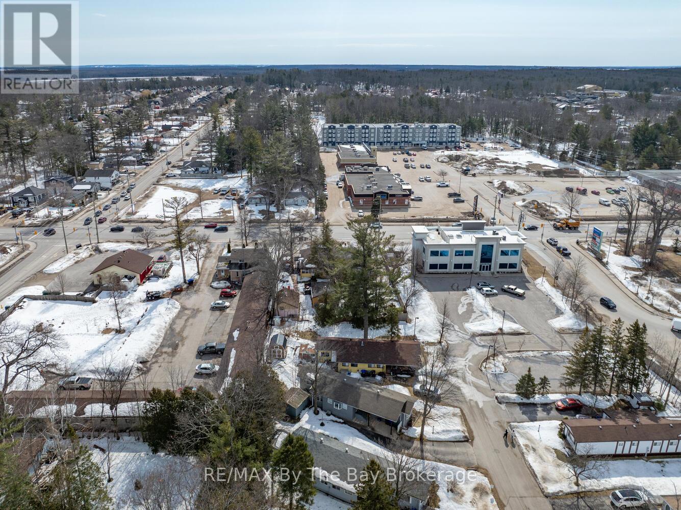 678 River Road W, Wasaga Beach, Ontario  L9Z 2P1 - Photo 23 - S12210252