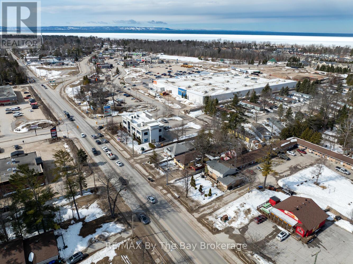 678 River Road W, Wasaga Beach, Ontario  L9Z 2P1 - Photo 24 - S12210252