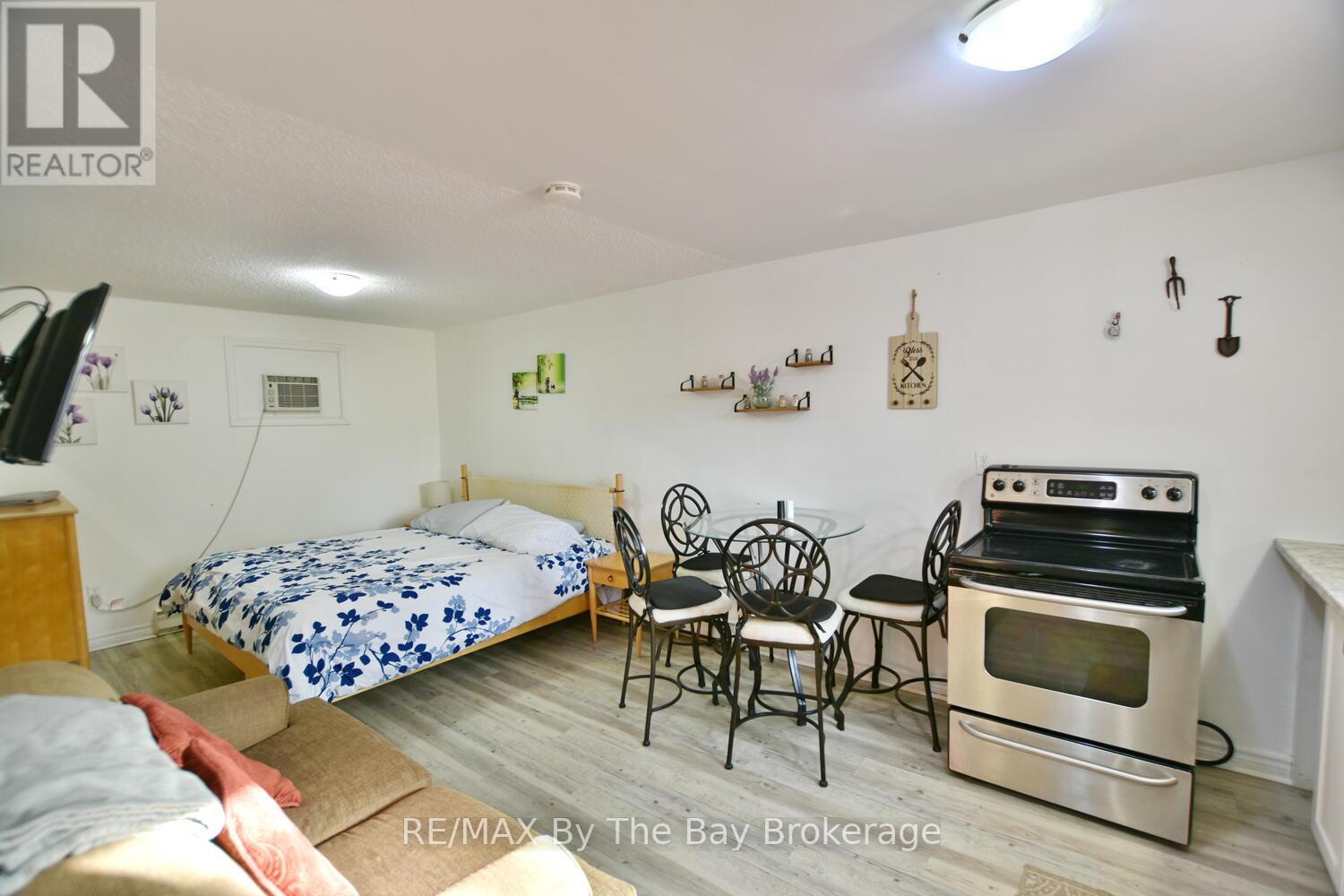 678 River Road W, Wasaga Beach, Ontario  L9Z 2P1 - Photo 26 - S12210252