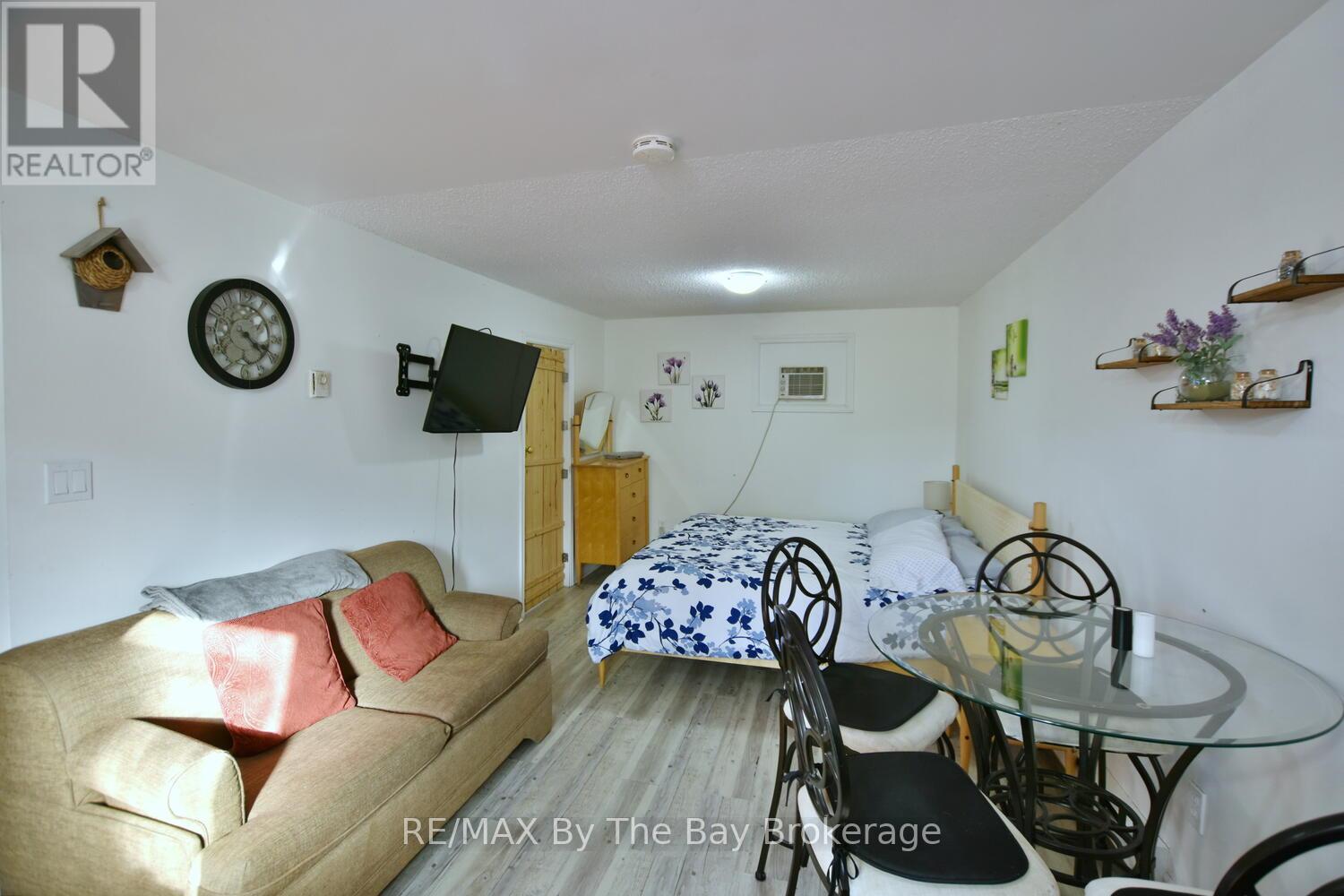 678 River Road W, Wasaga Beach, Ontario  L9Z 2P1 - Photo 29 - S12210252