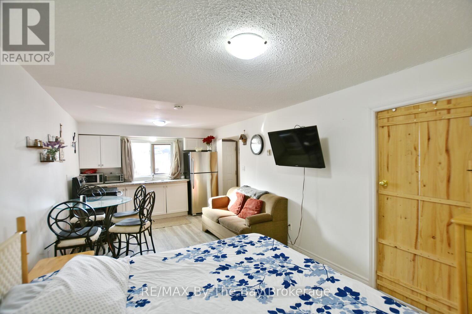678 River Road W, Wasaga Beach, Ontario  L9Z 2P1 - Photo 33 - S12210252