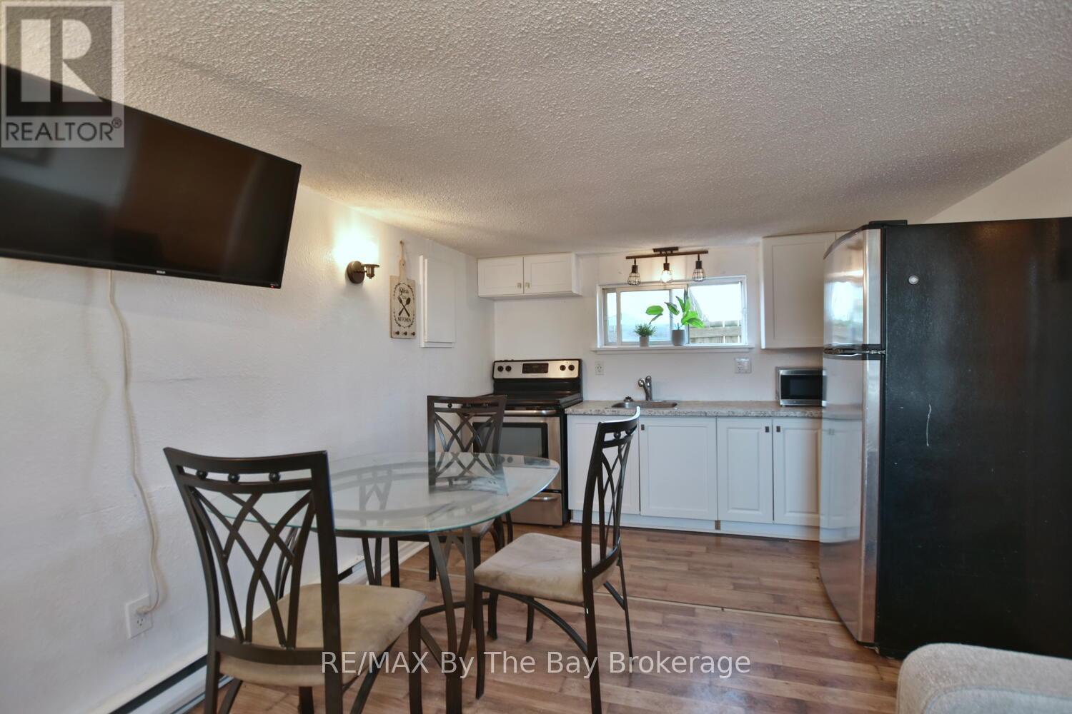 678 River Road W, Wasaga Beach, Ontario  L9Z 2P1 - Photo 39 - S12210252