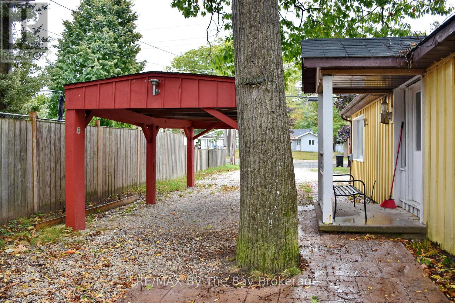 678 River Road W, Wasaga Beach, Ontario  L9Z 2P1 - Photo 8 - S12210252
