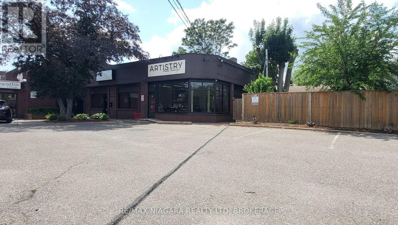 145 Lake Street, St. Catharines, Ontario  L2R 5Y4 - Photo 2 - X12209825