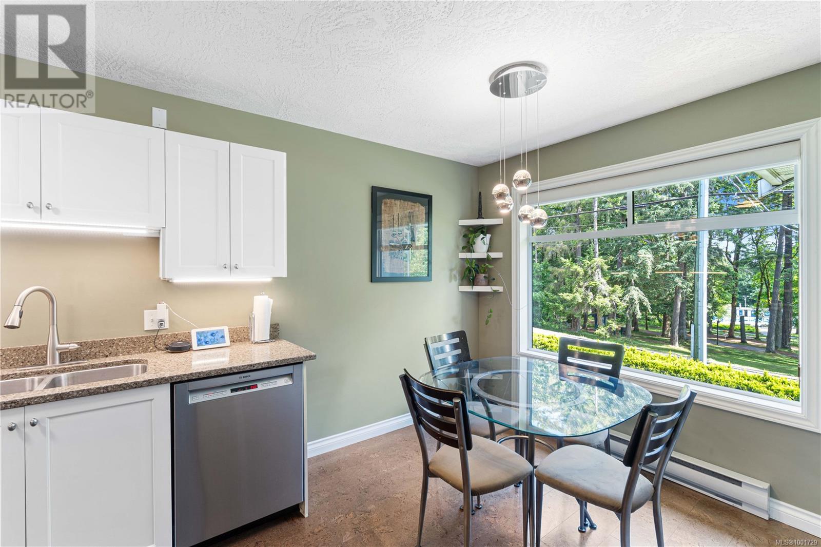 Property at 202 2 Doric Ave image 3