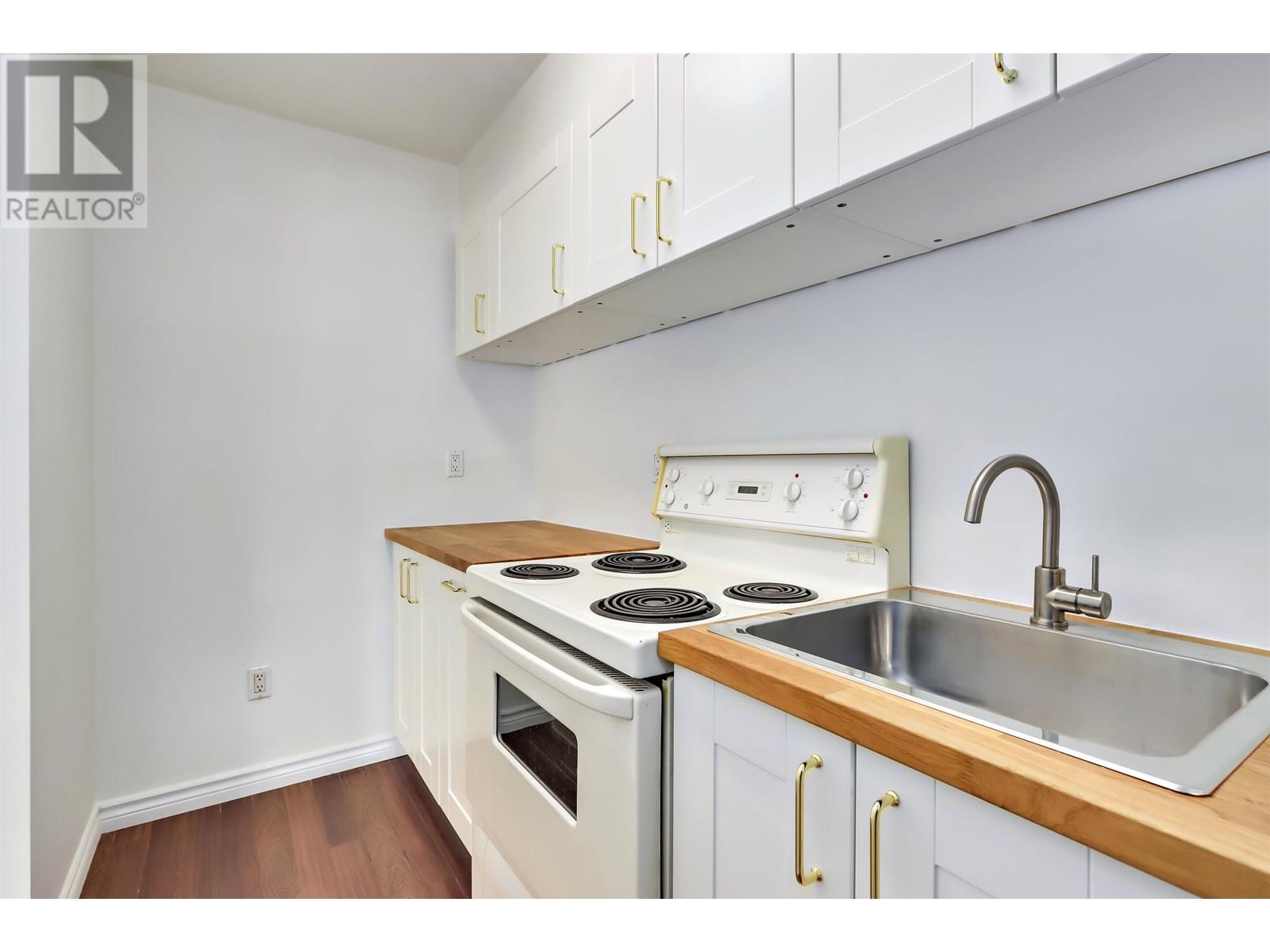 208 1363 Clyde Avenue, West Vancouver, British Columbia  V7T 2W9 - Photo 8 - R3013559