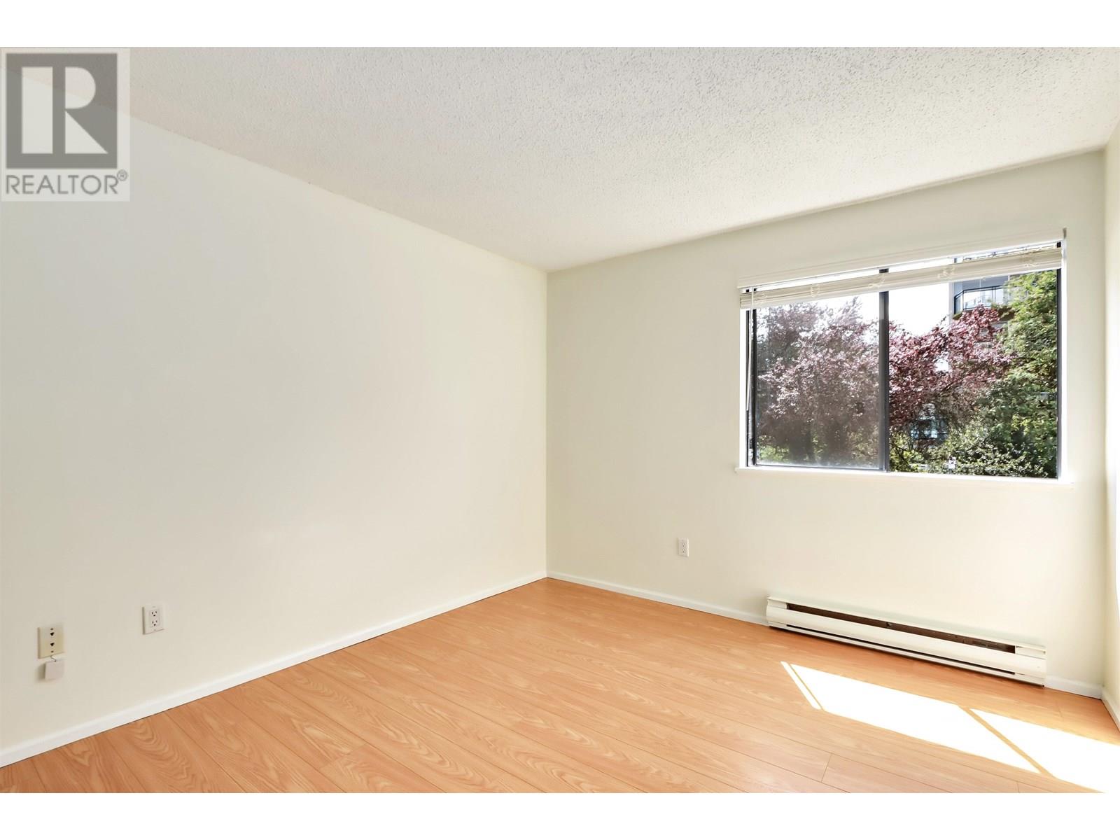 208 1363 Clyde Avenue, West Vancouver, British Columbia  V7T 2W9 - Photo 11 - R3013559