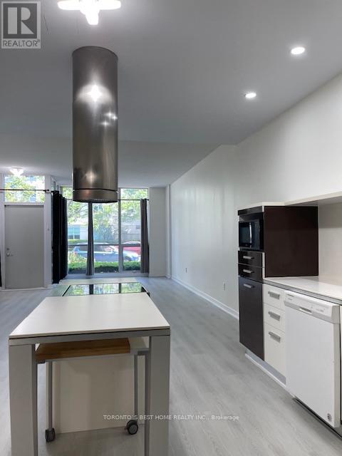 G05 Mf - 426 Lake Shore Boulevard W, Toronto, Ontario  M5V 2V9 - Photo 6 - C12209987