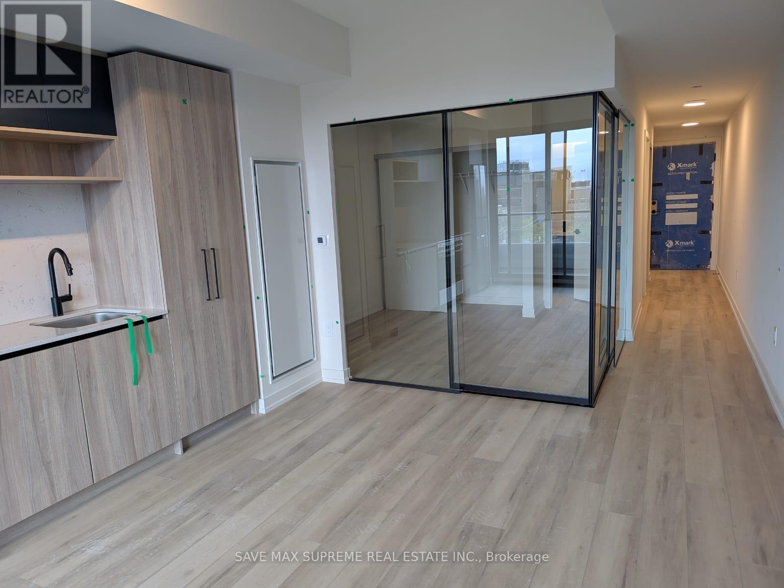 605 - 181 Sterling Road, Toronto, Ontario  M6R 2B2 - Photo 10 - C12210022