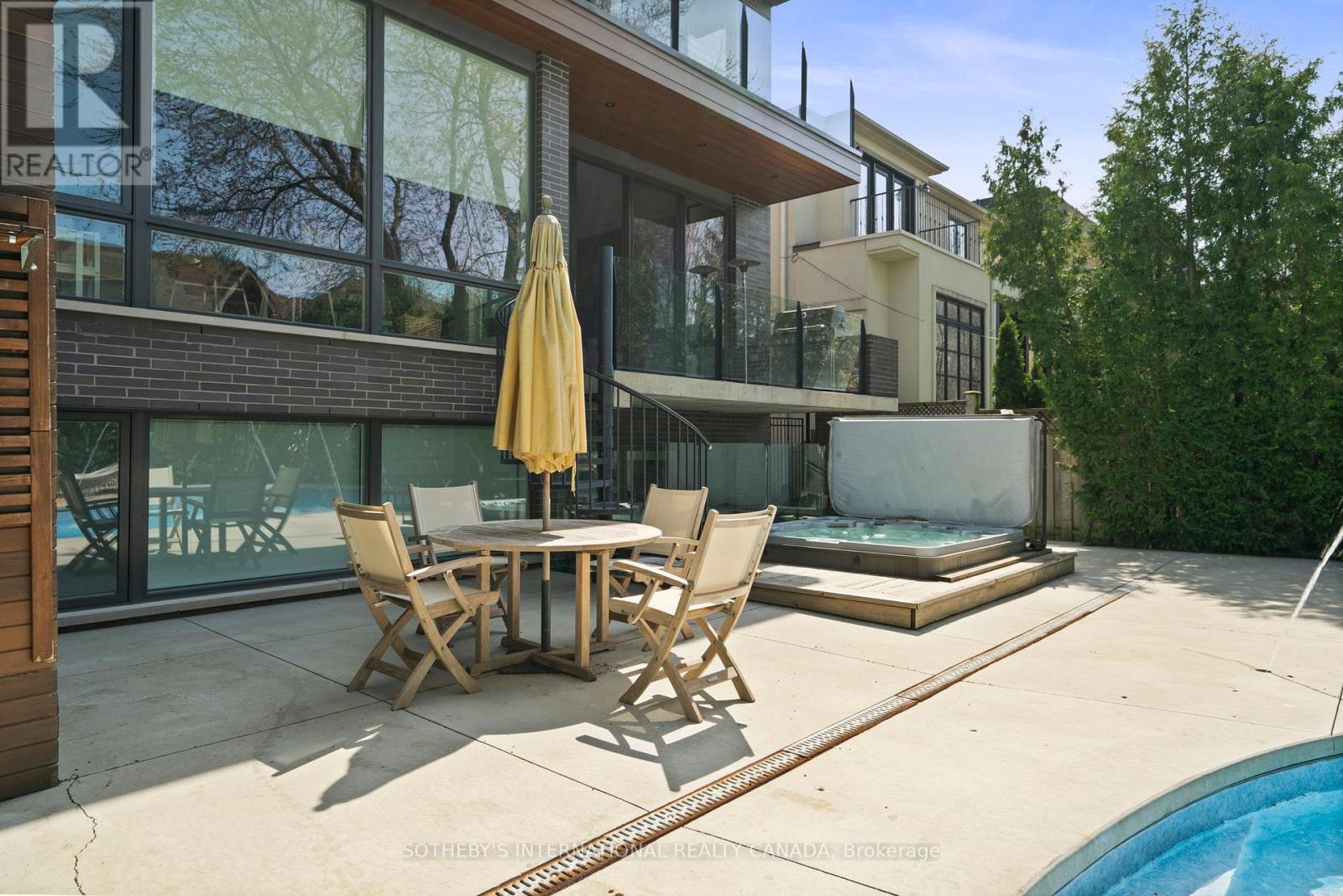 64 Bannockburn Avenue, Toronto (Bedford Park-Nortown), Ontario  M5M 2N1 - Photo 42 - C12210039