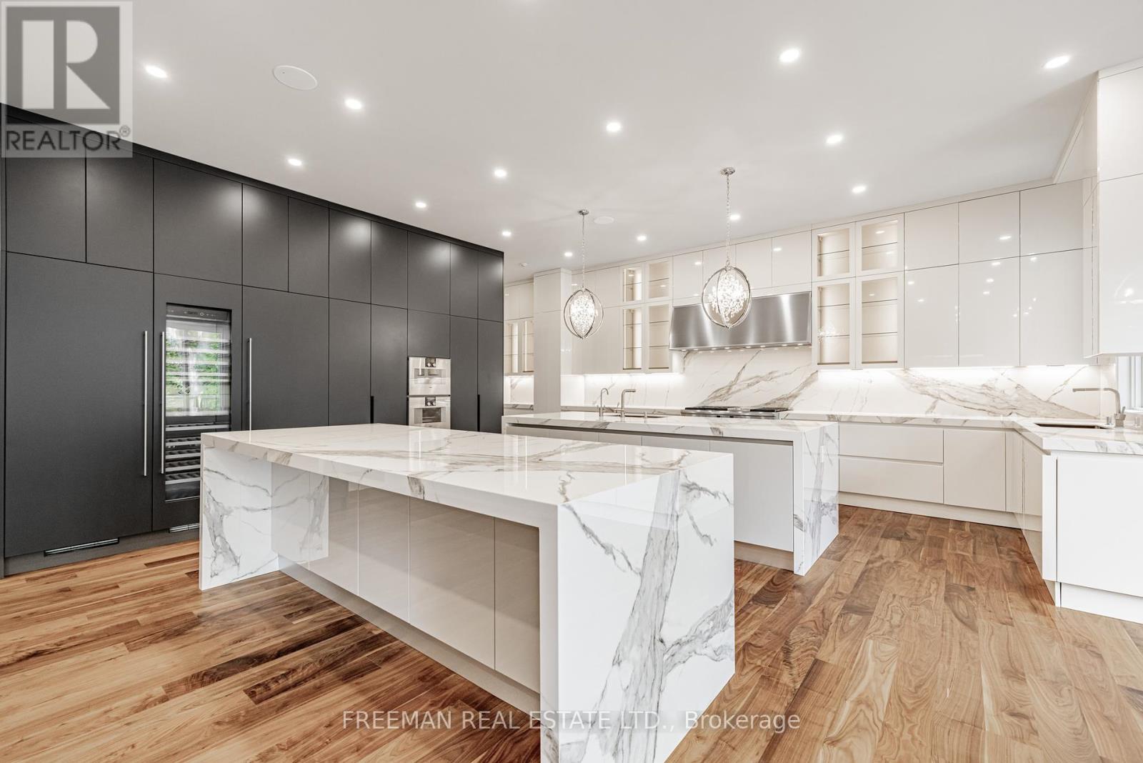 49 Dunvegan Road, Toronto (Casa Loma), Ontario  M4V 2P5 - Photo 11 - C12210073