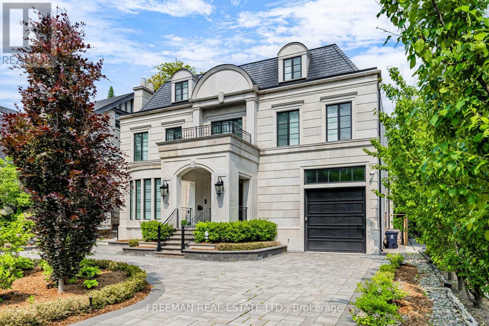 49 Dunvegan Road, Toronto (Casa Loma), Ontario  M4V 2P5 - Photo 2 - C12210073
